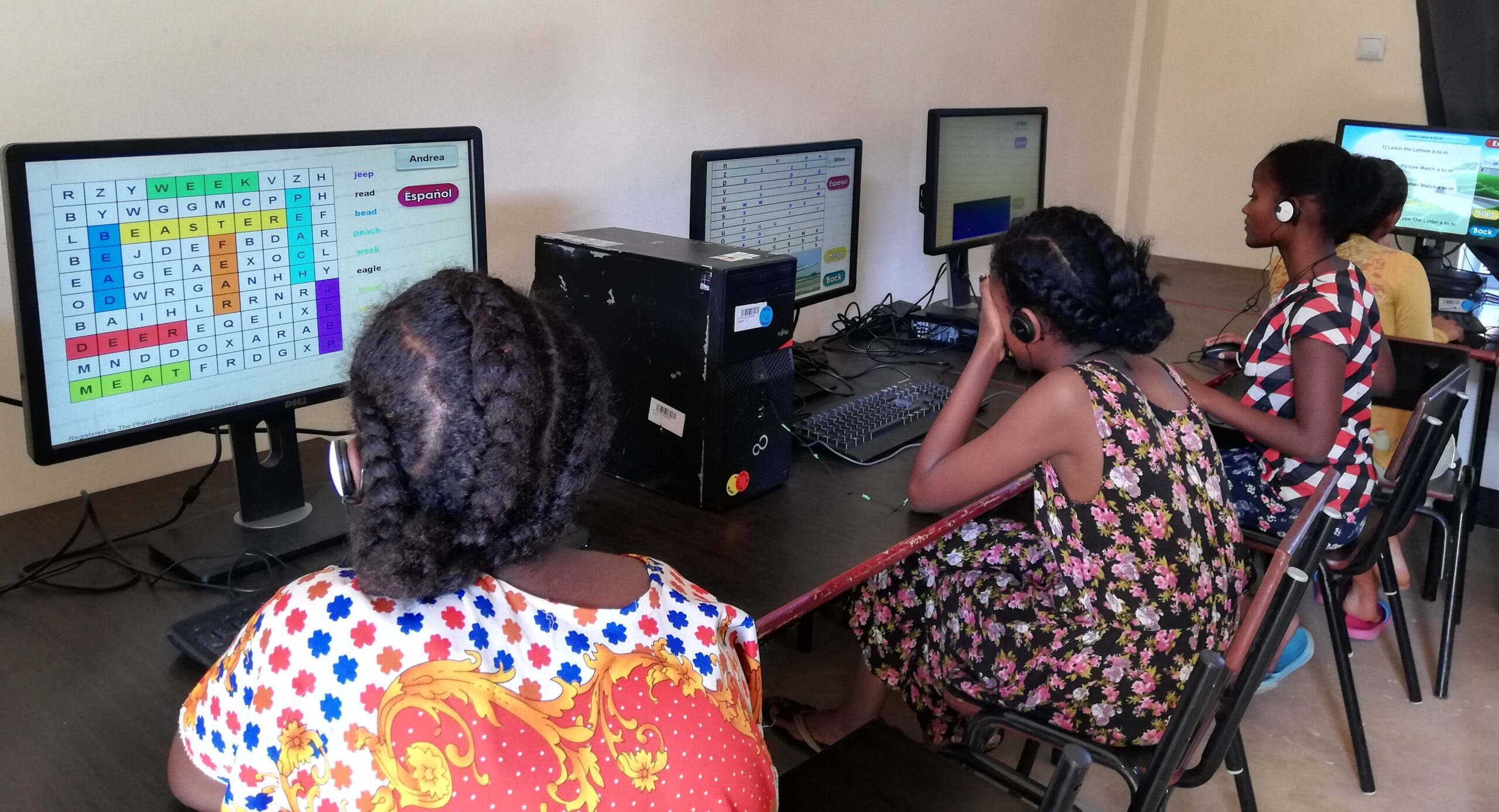 Computer-assisted English lesson, Assosa Primary School, Benishangul-Gumuz.